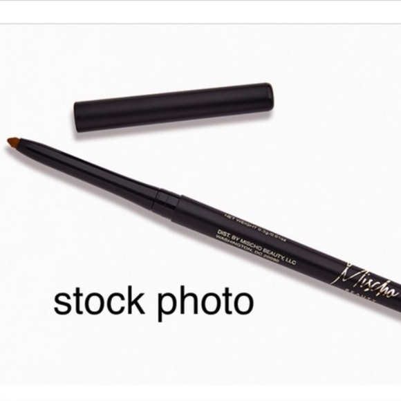 Eyeshadow, Brush and Lip Liner with Bag - Picture 5 of 5